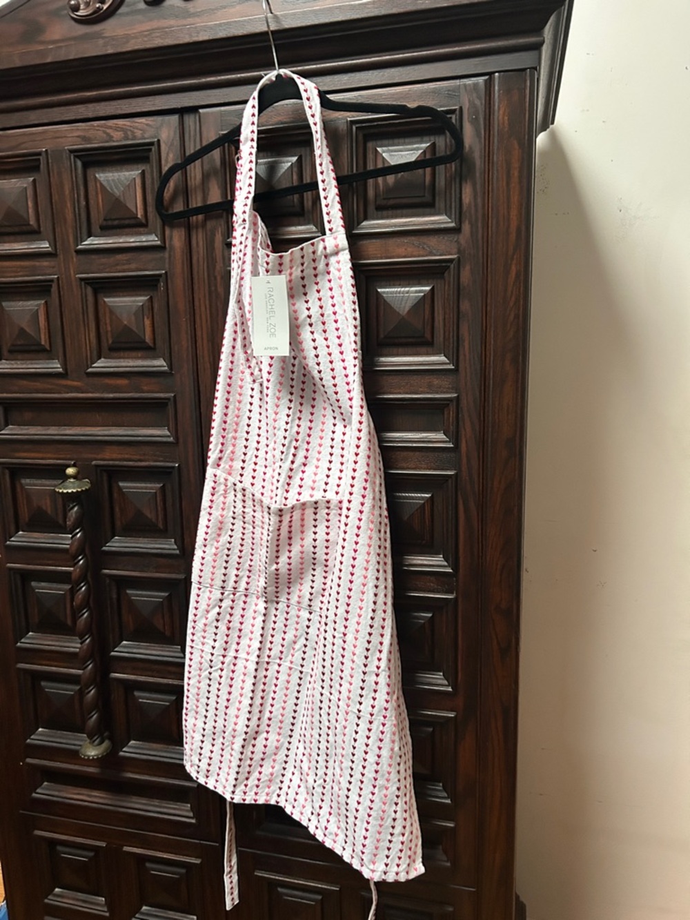 Rachel Zoe White Apron with Red Heart Pattern